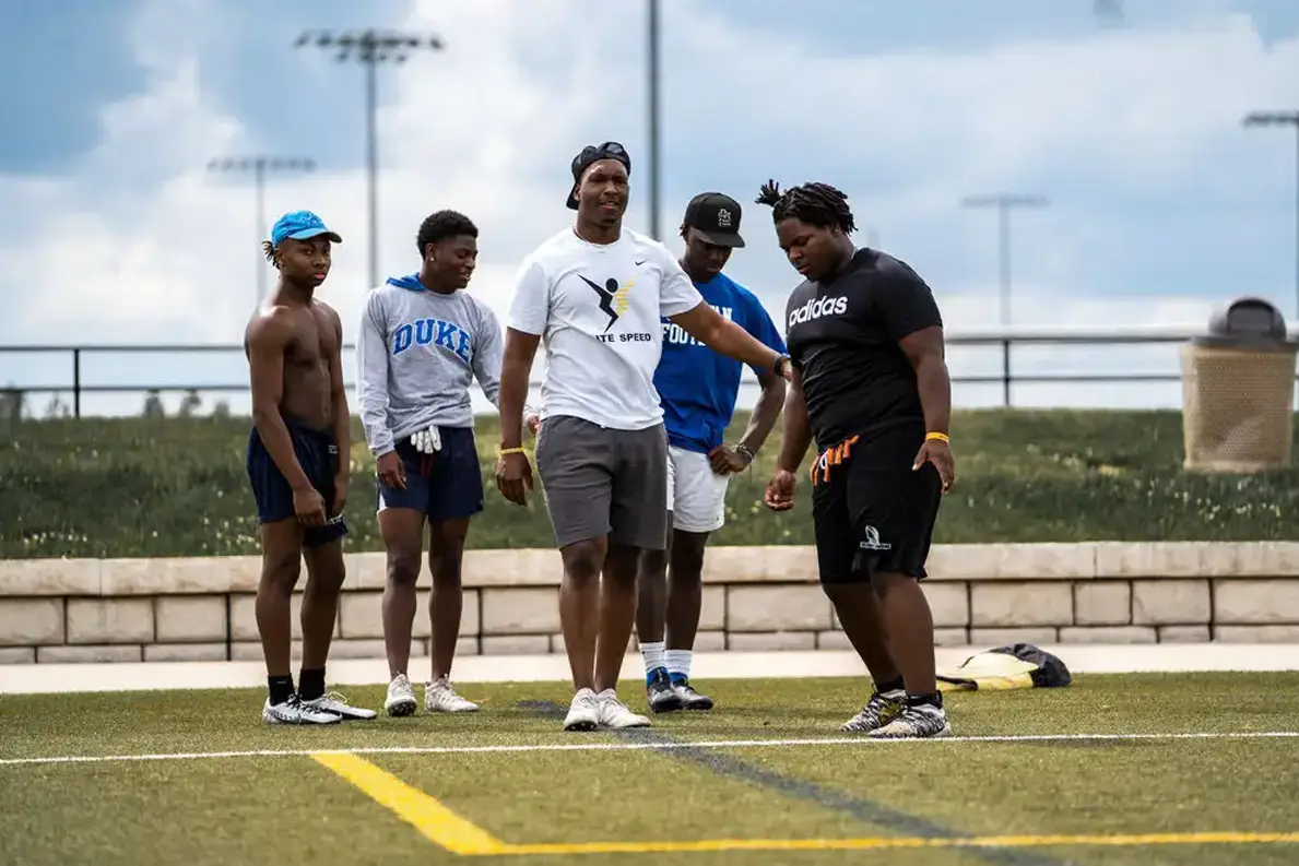 Football Defensive Back Training Skill Development in the Metro East at Elite Speed