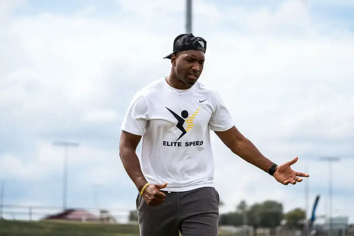 Football Linebacker Training Coach in the Metro East at Elite Speed